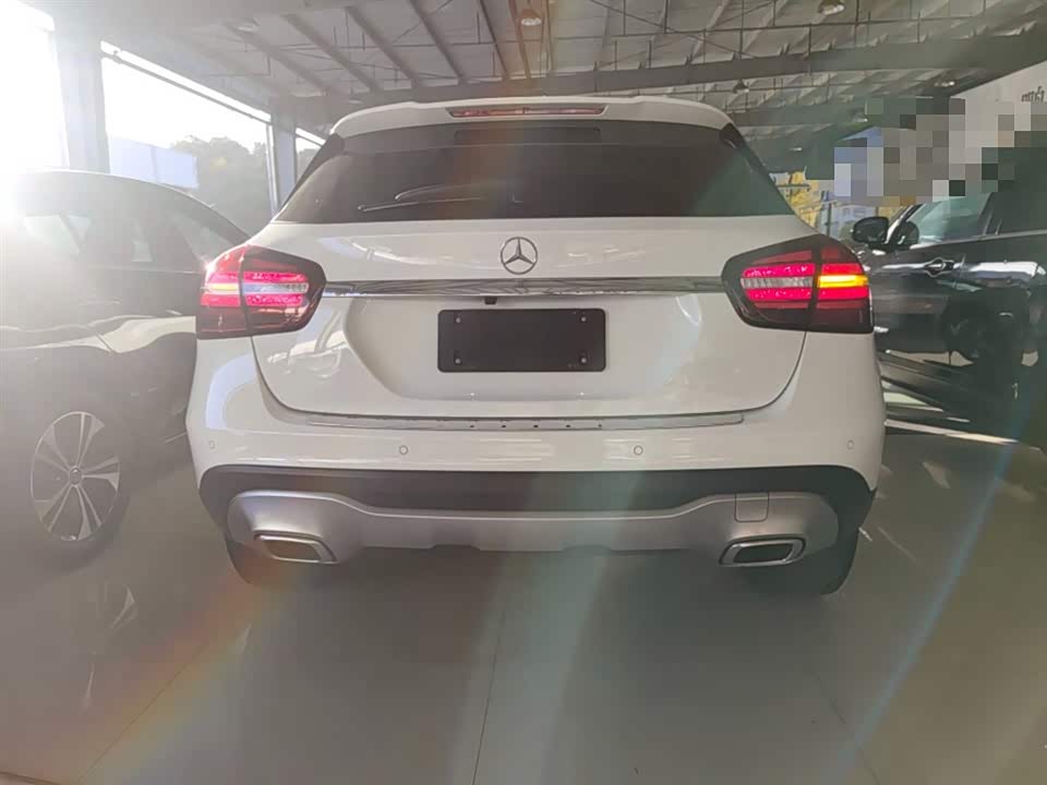 Mercedes-Benz GLA