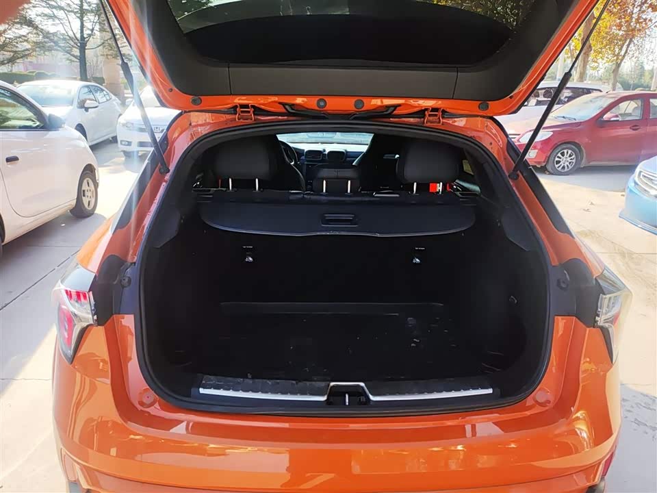 Lynk & Co 02 Hatchback