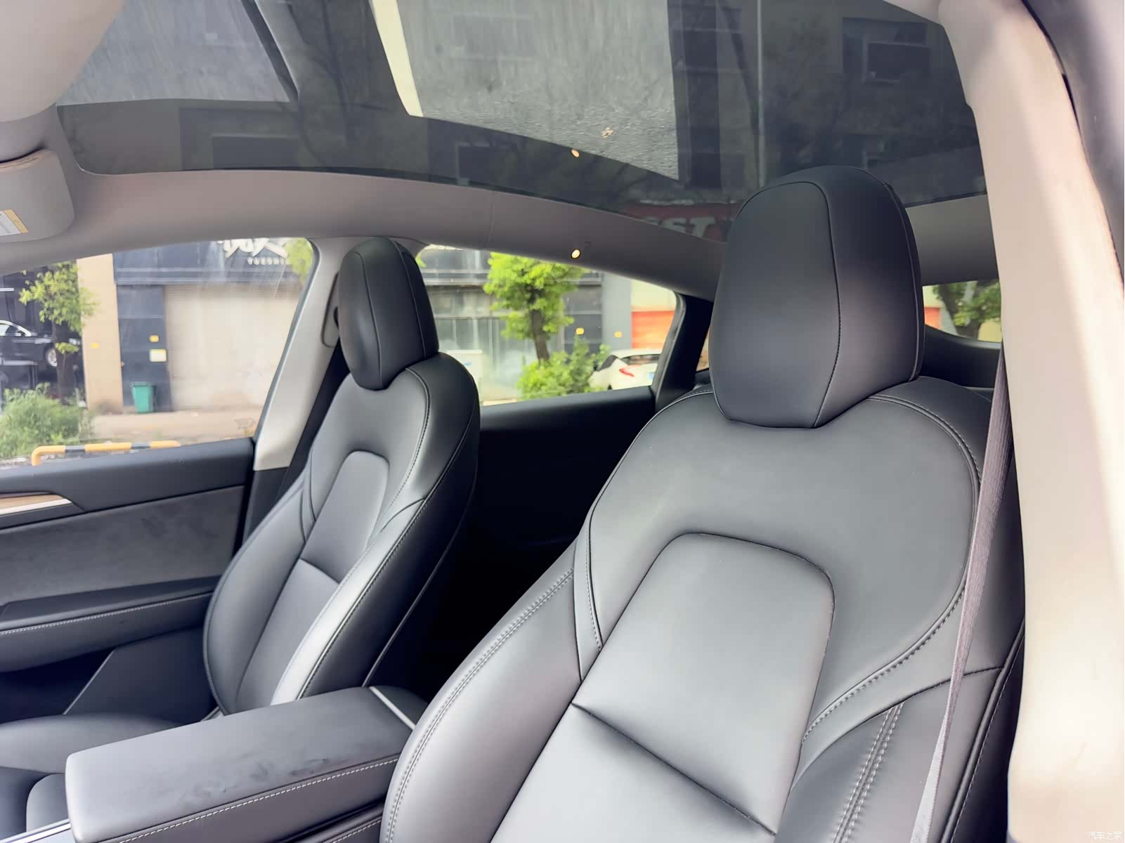 Tesla Model Y, 2022 11
