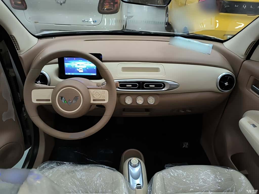 Wuling MINIEV, 2026 10