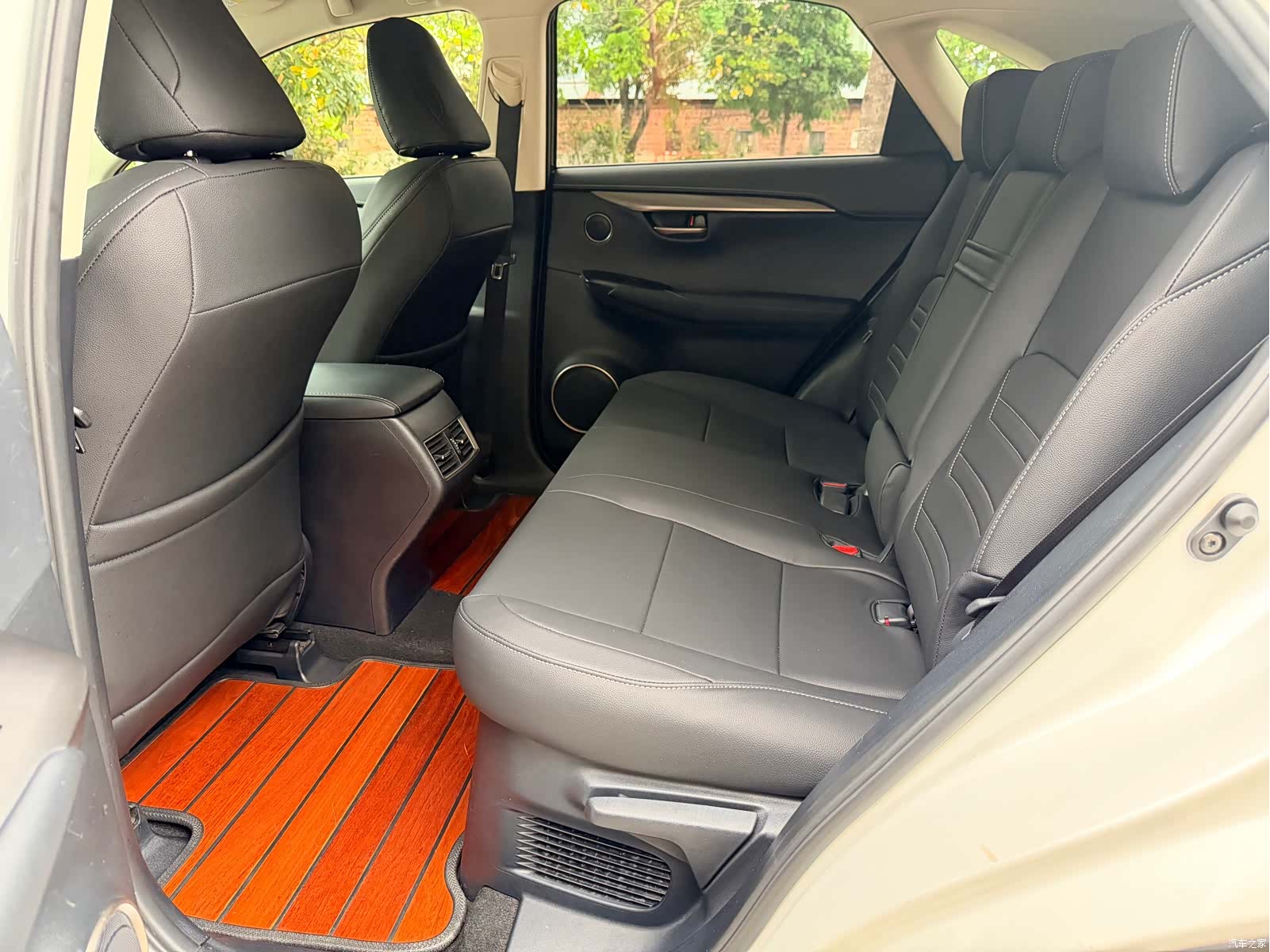 Lexus NX, 2017 14