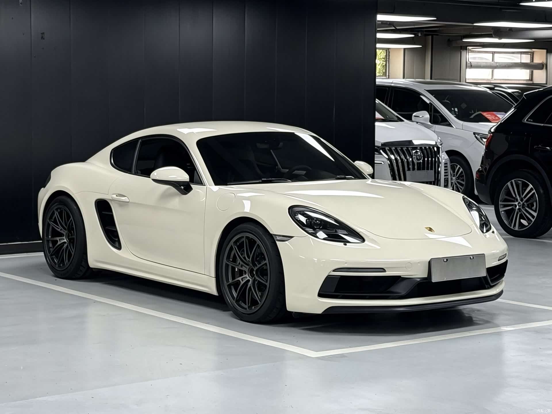 Porsche Cayman, 2018 3