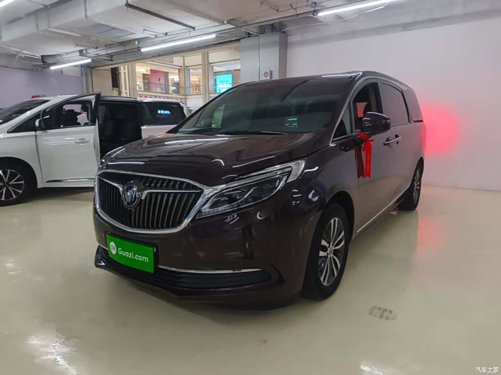 Buick GL8, 2018 1