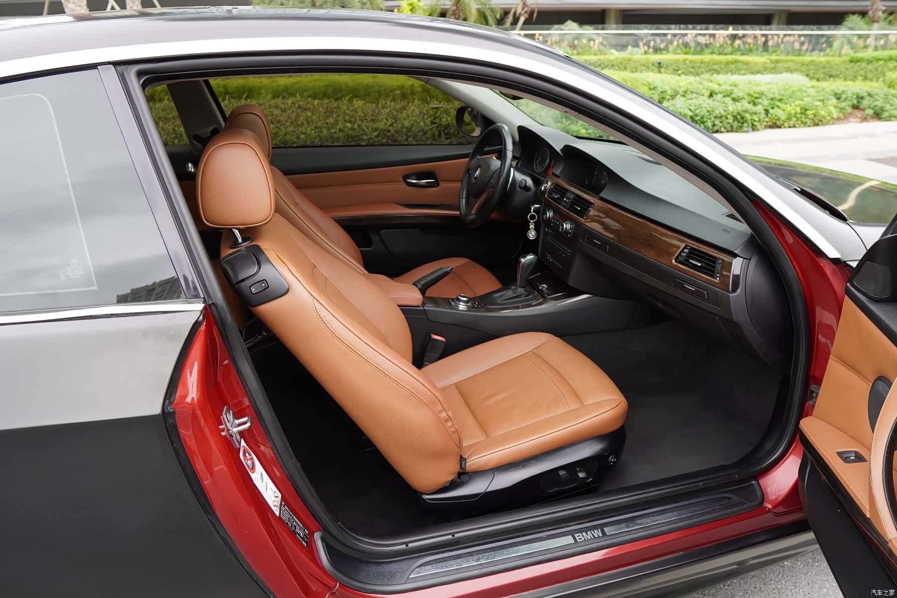 BMW 3 Series, 2011 14