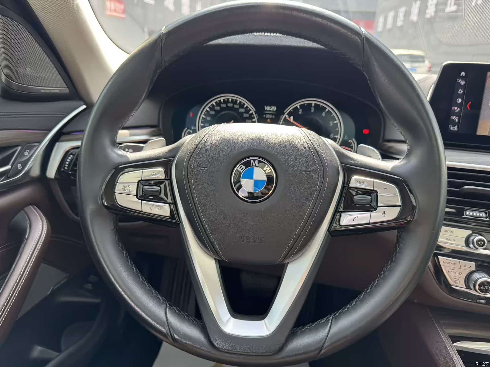 BMW 5 Series, 2018 11