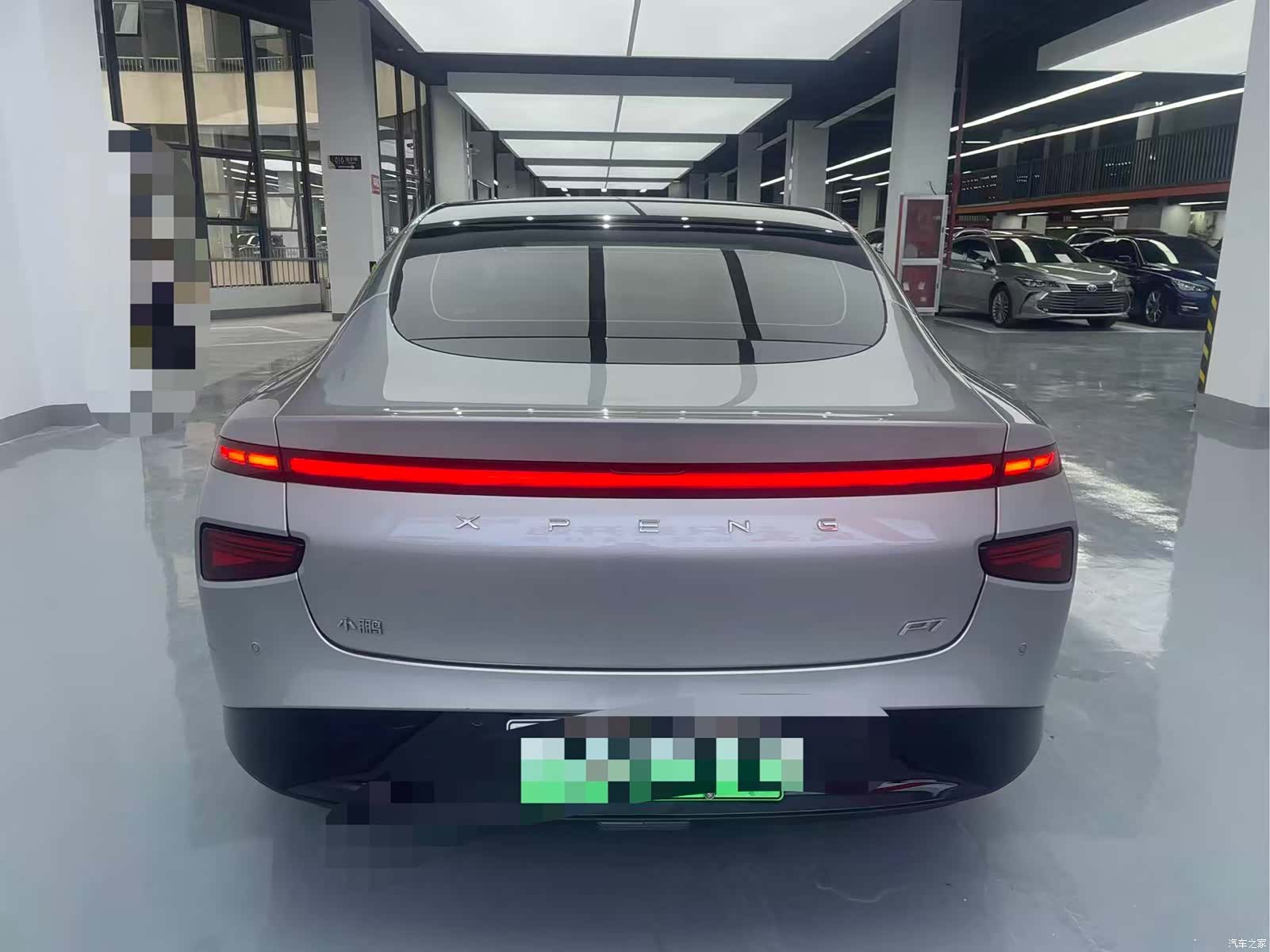 Xpeng P7, 2022 14