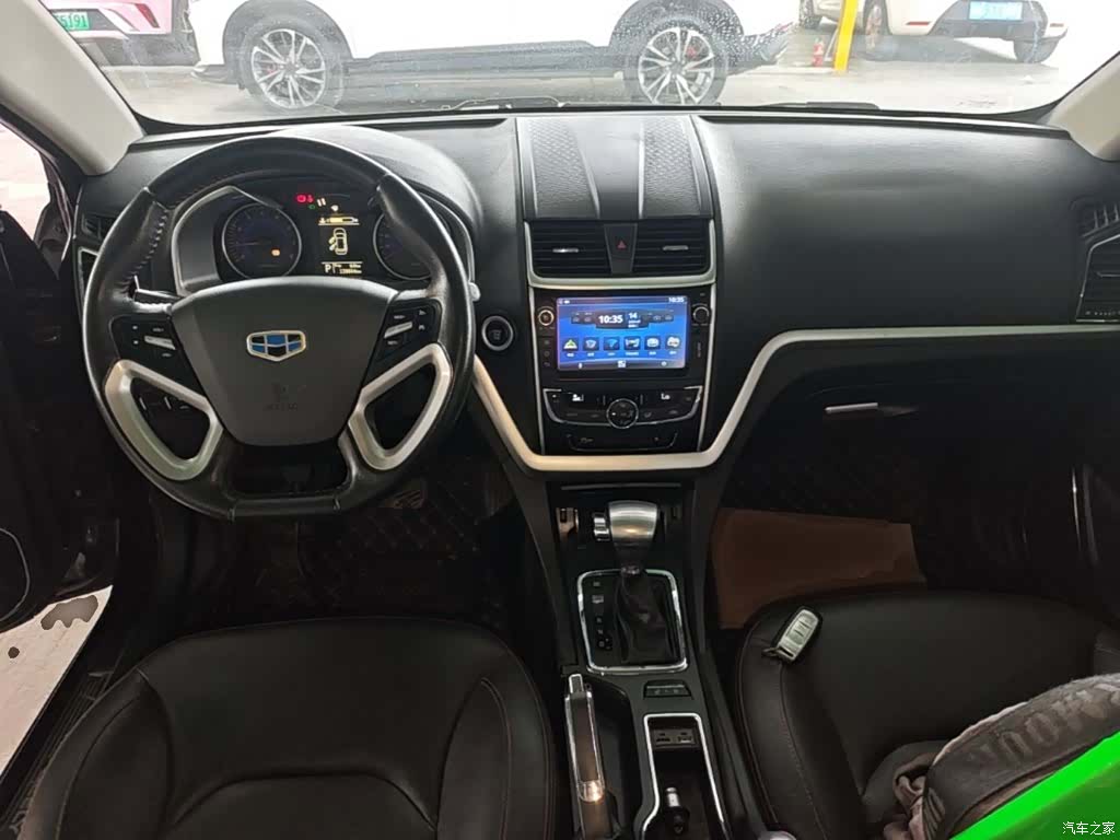 Geely Emgrand, 2015 10