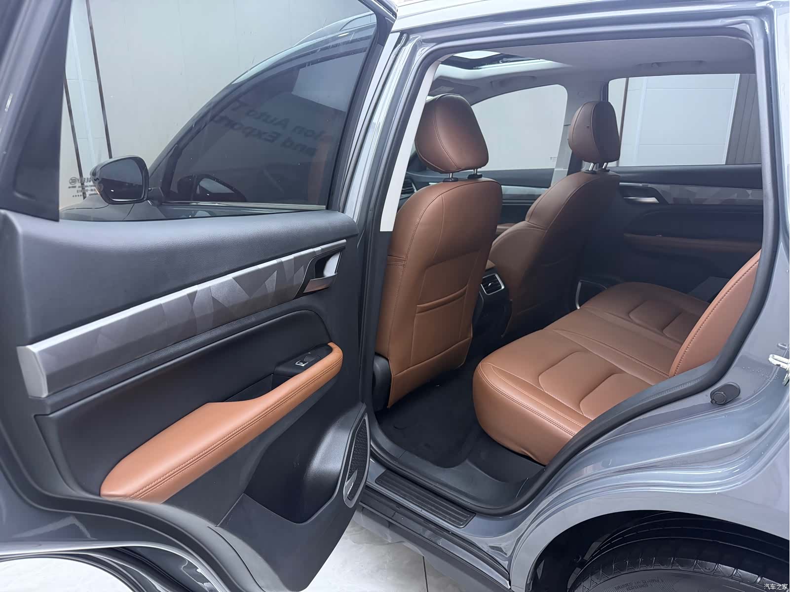 Geely X6, 2022 15