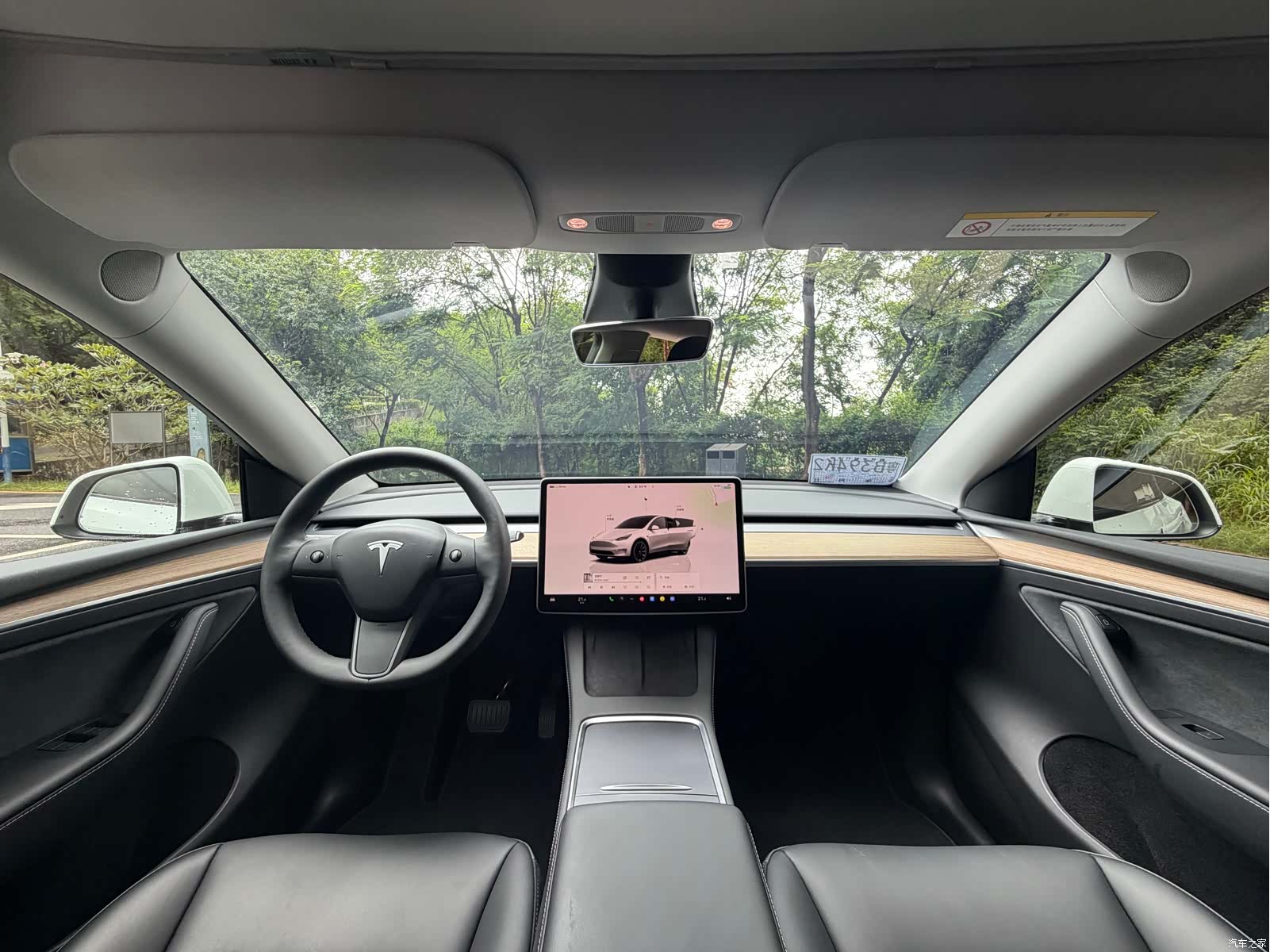 Tesla Model Y, 2023 12