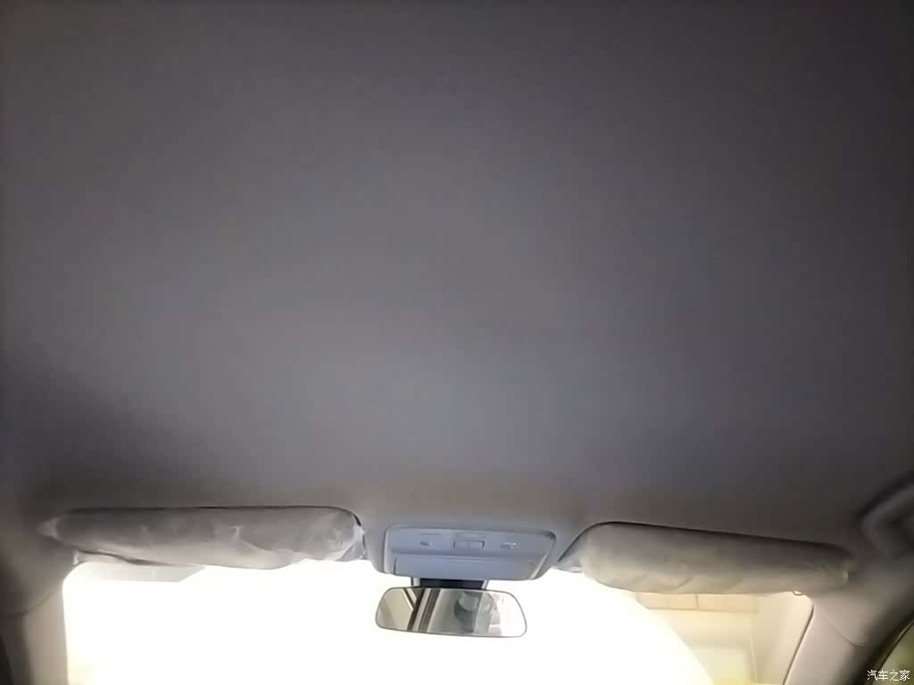 Wuling Starlight, 2025 18