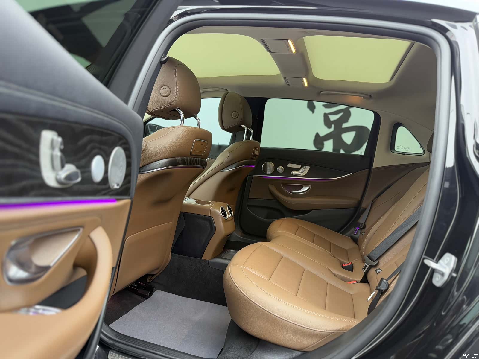 Mercedes-Benz E-Class, 2019 7