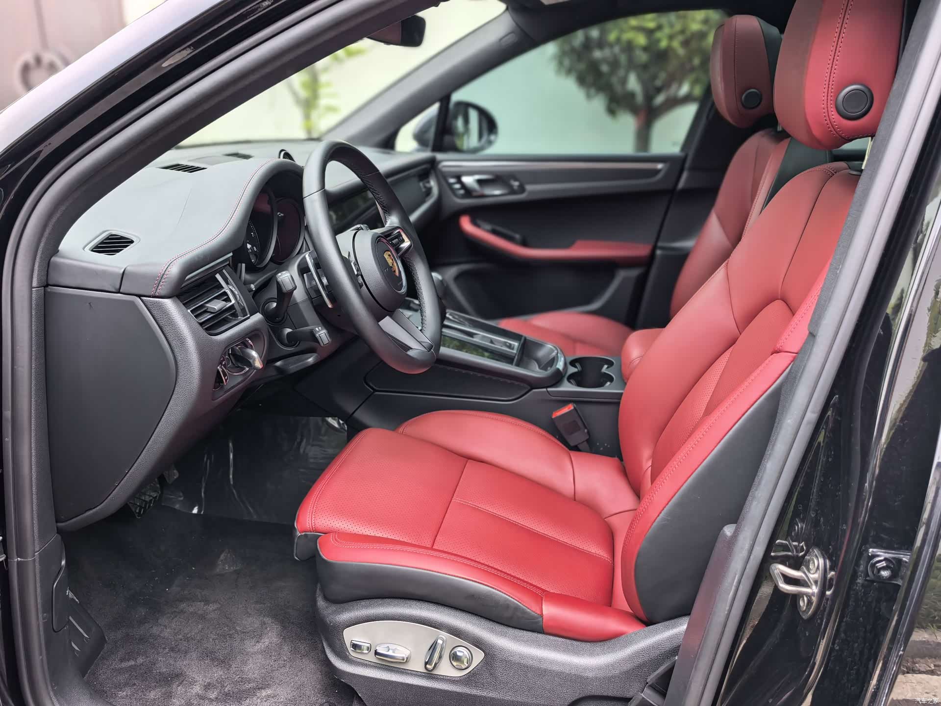 Porsche Macan, 2022 9
