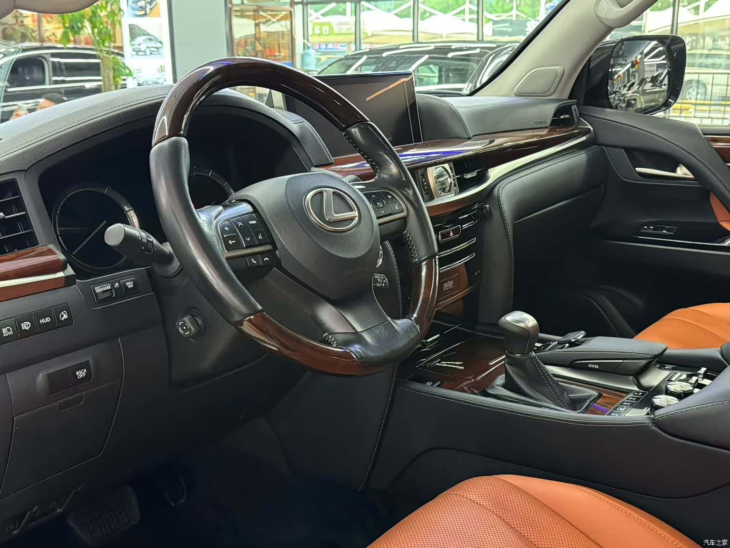 Lexus LX, 2016 4