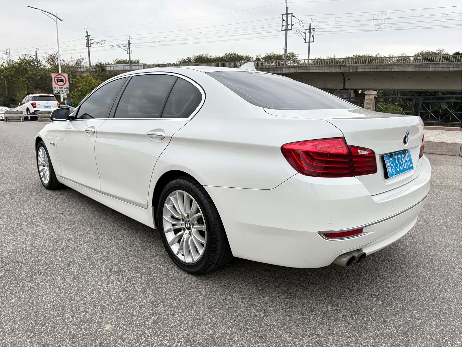 BMW 5 Series, 2015 9