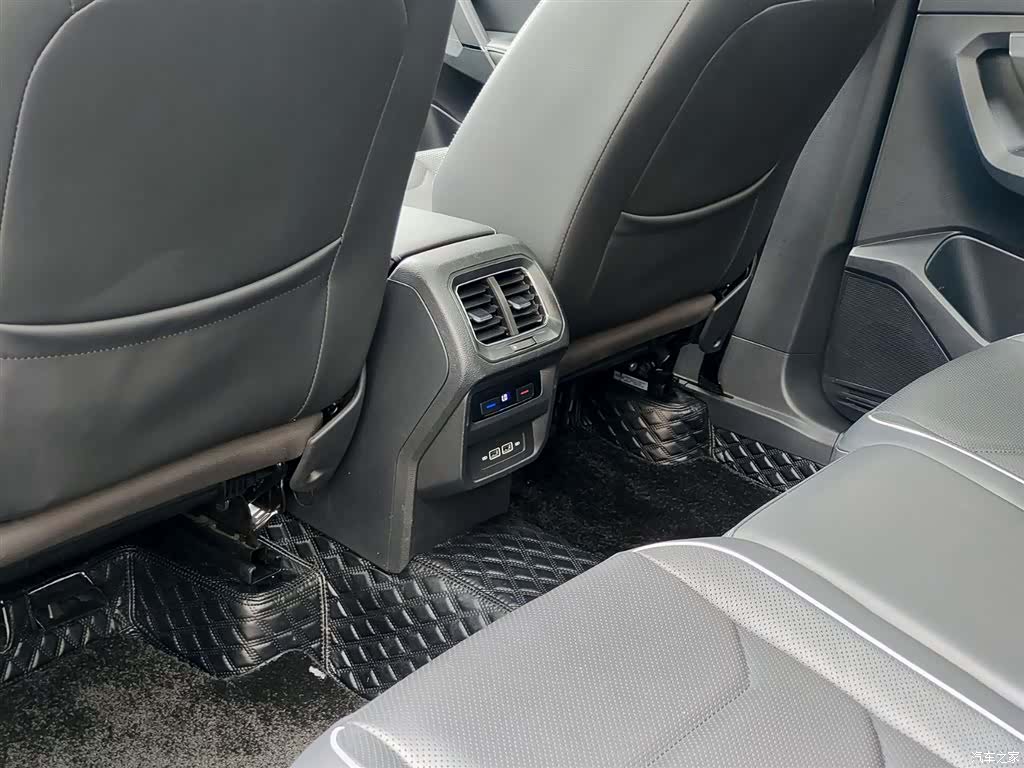 Volkswagen Tiguan L, 2021 9