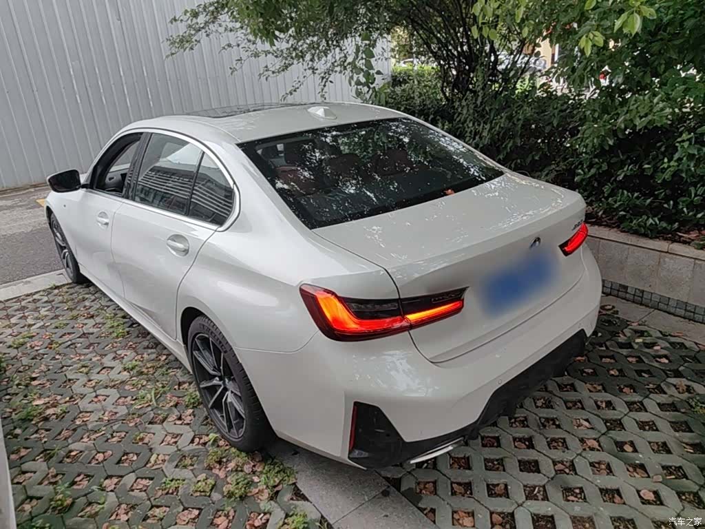 BMW 3 Series, 2024 23