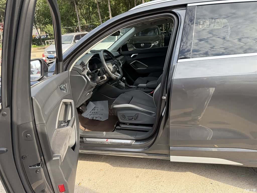 Audi Q3, 2023 9
