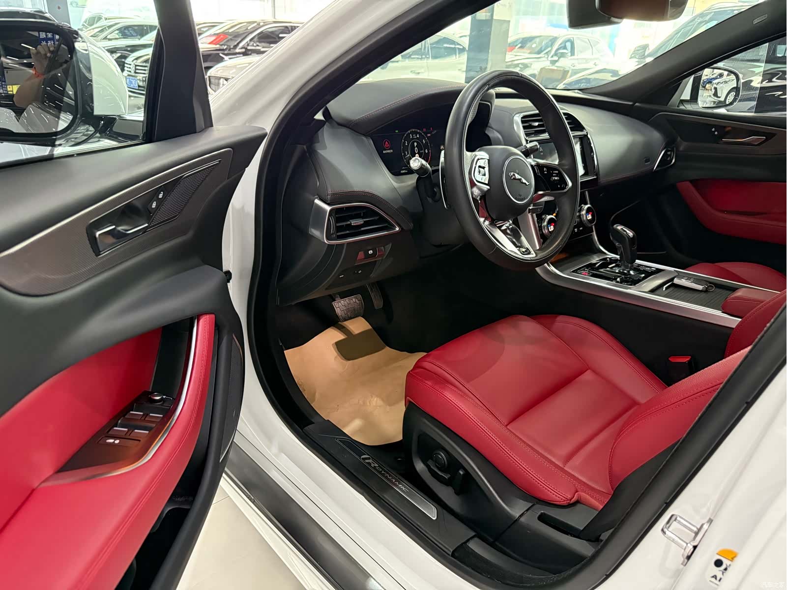 Land Rover XEL, 2023 4