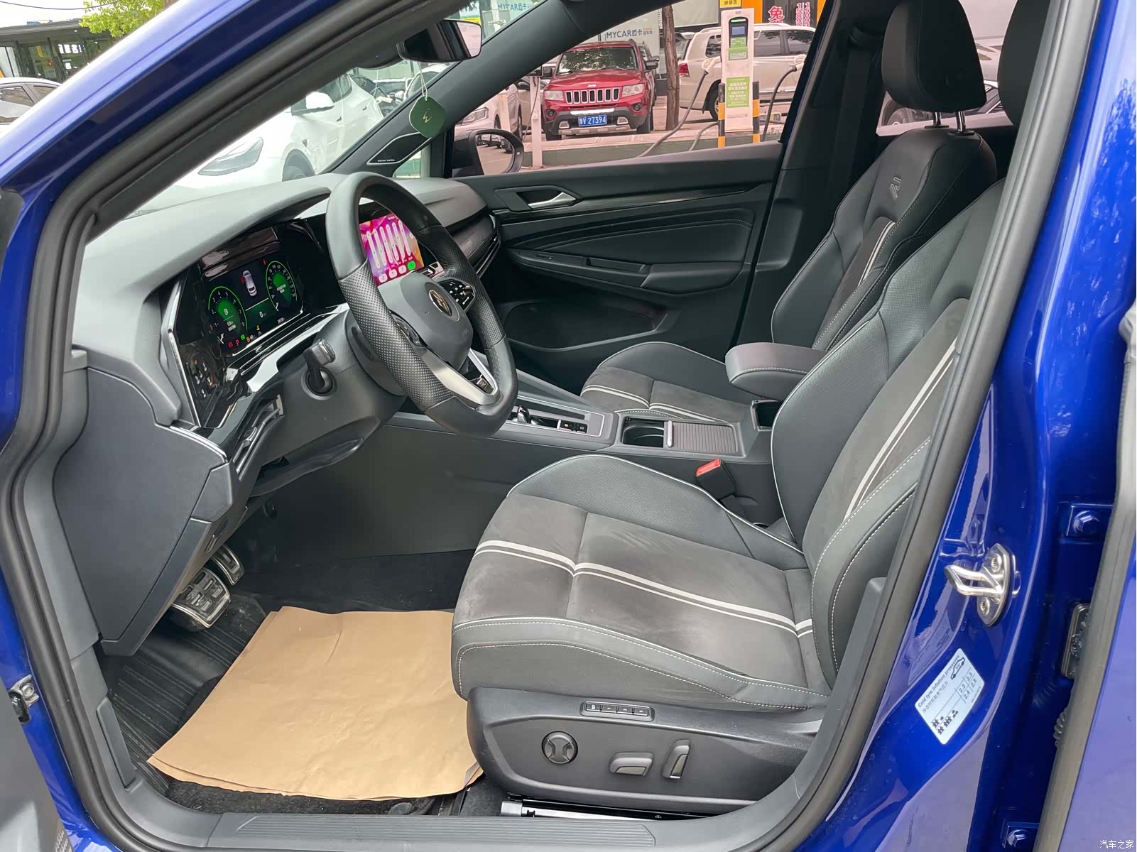 Volkswagen Golf, 2023 13