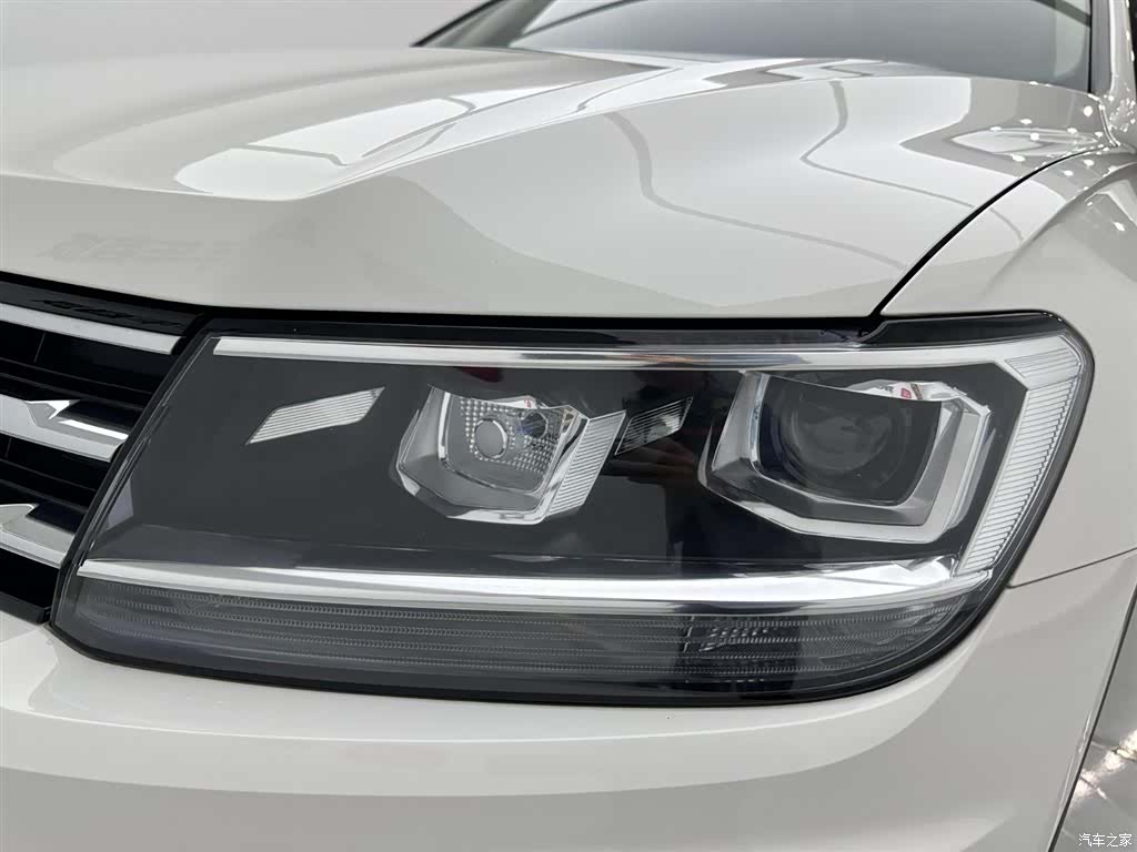 Volkswagen Tiguan L, 2020 27