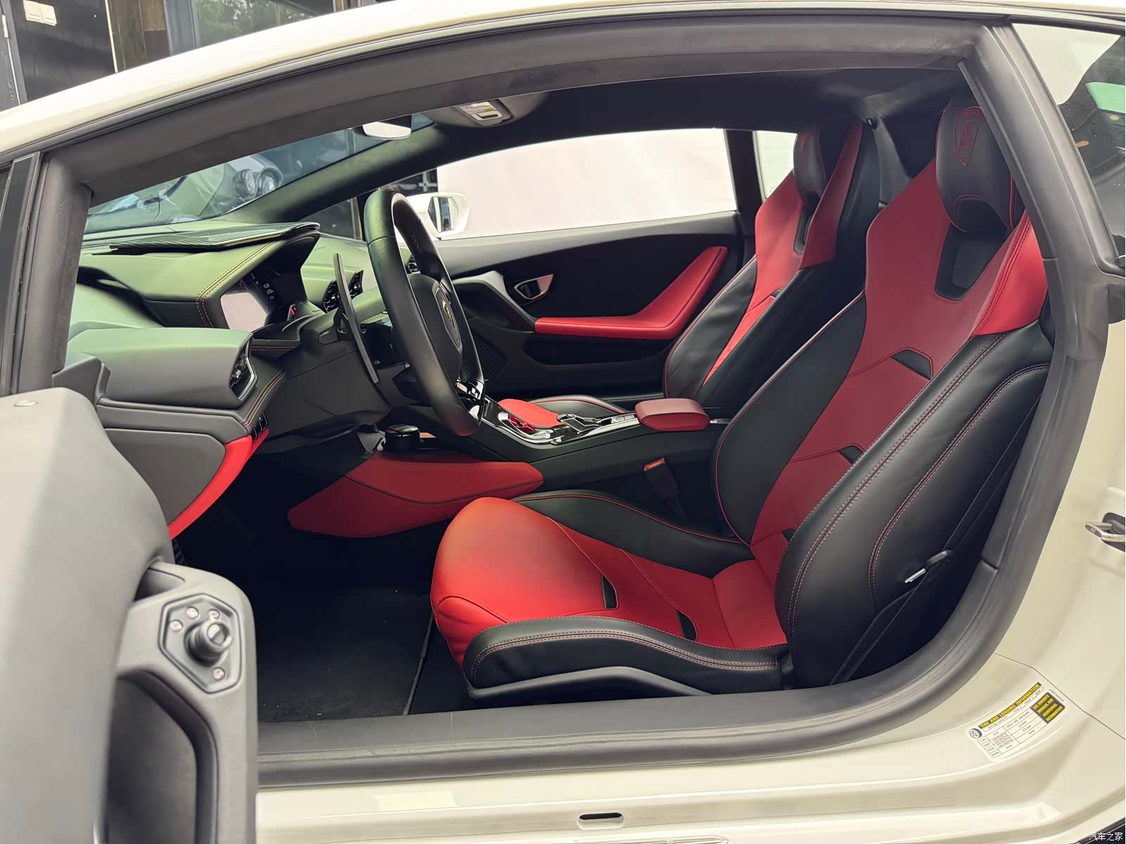 Lamborghini Huracán, 2022 10