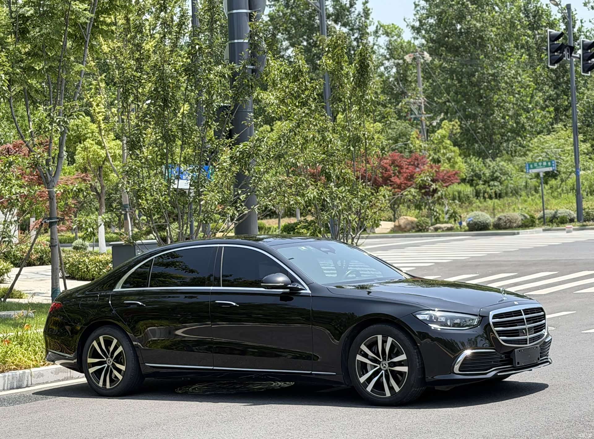 Mercedes-Benz S-Class, 2022 3