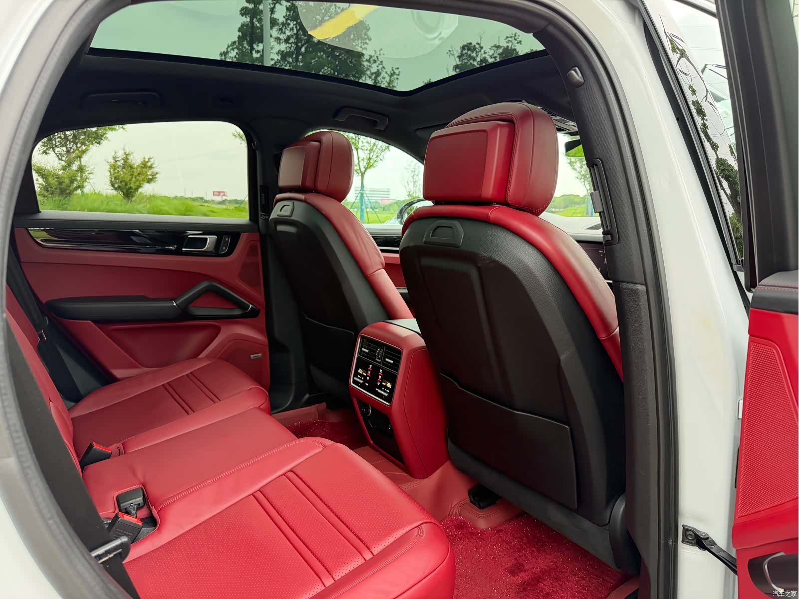 Porsche Cayenne, 2022 11