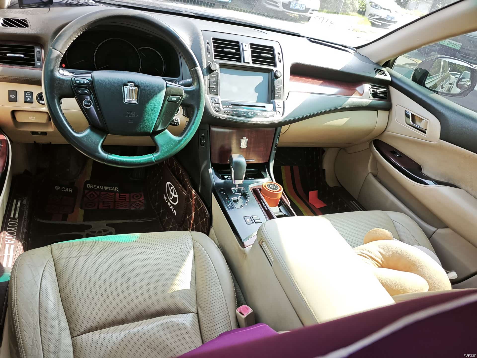Toyota Crown, 2011 9