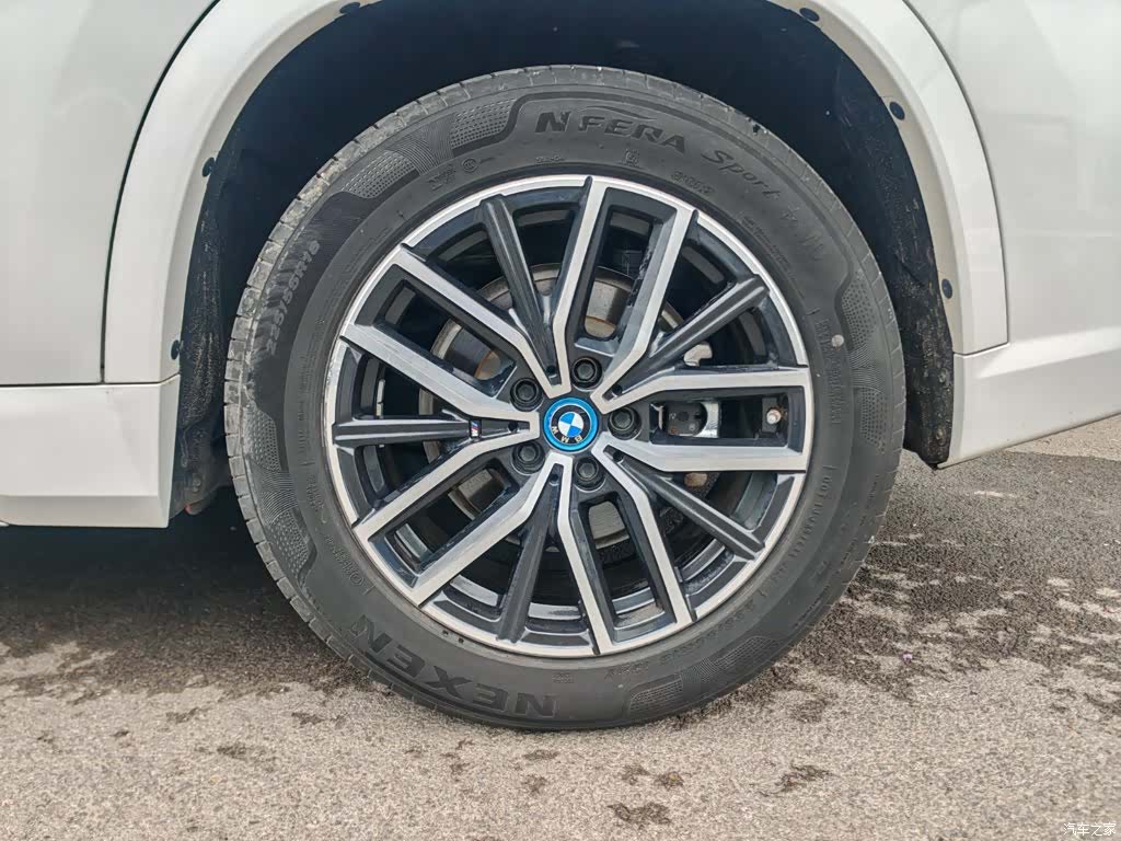 BMW iX1, 2024 4