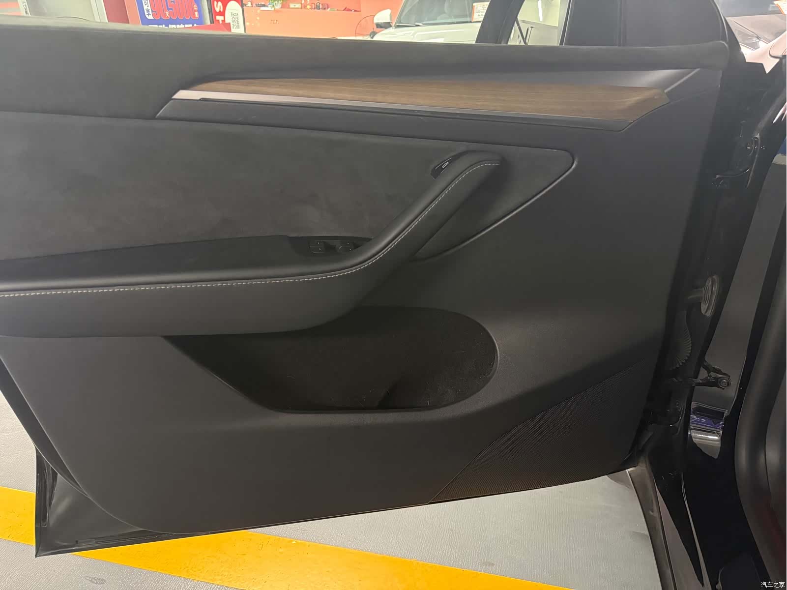 Tesla Model Y, 2021 3