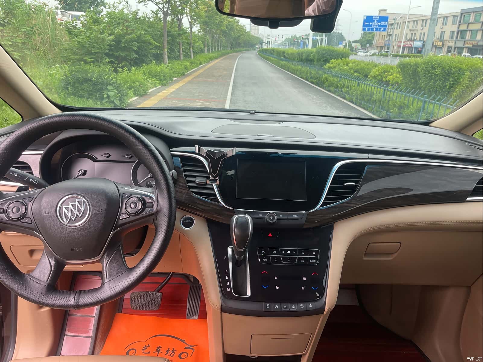 Buick GL8, 2019 12