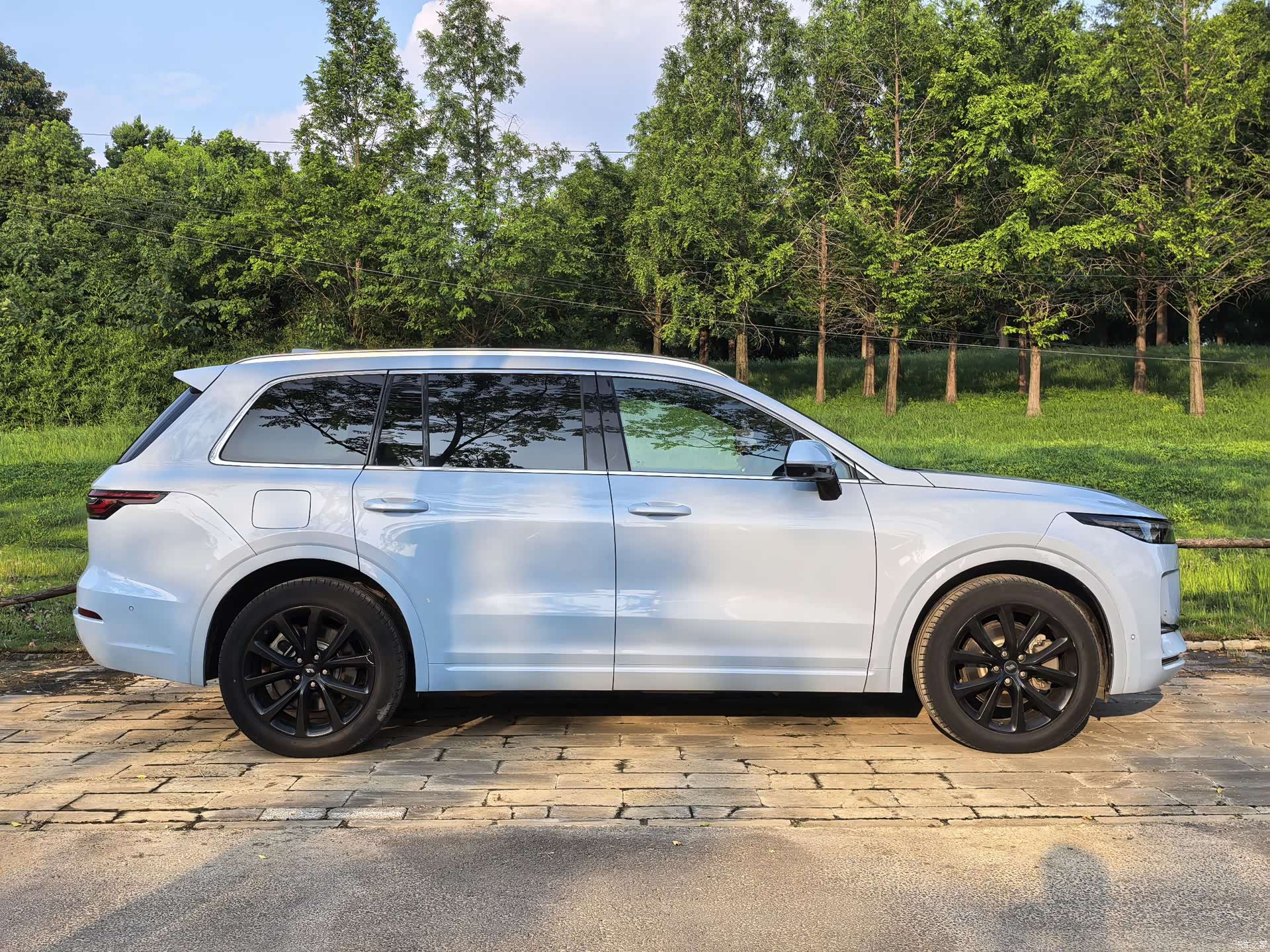 Li Auto ONE, 2022 15