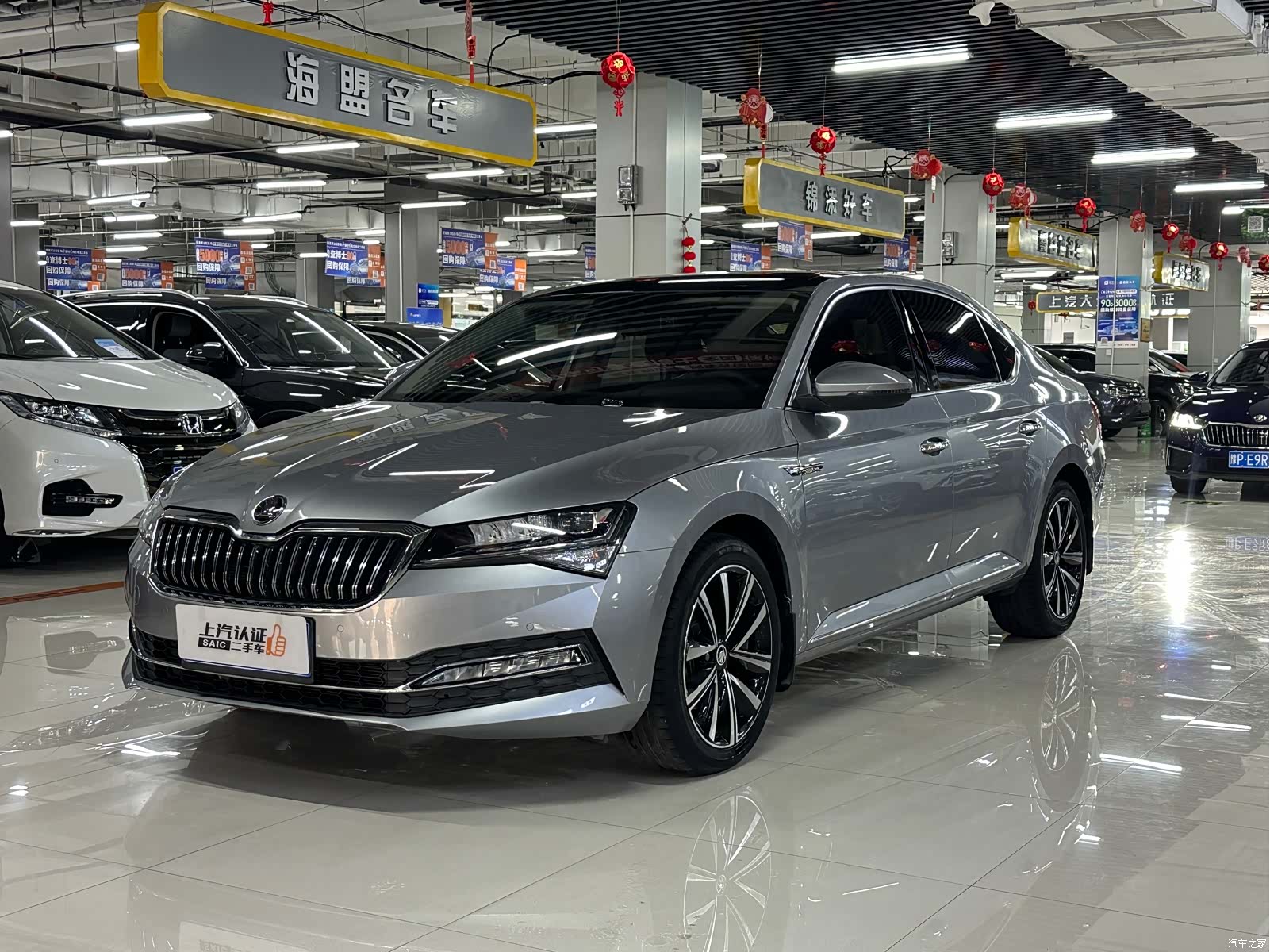 Skoda Superb, 2023 1