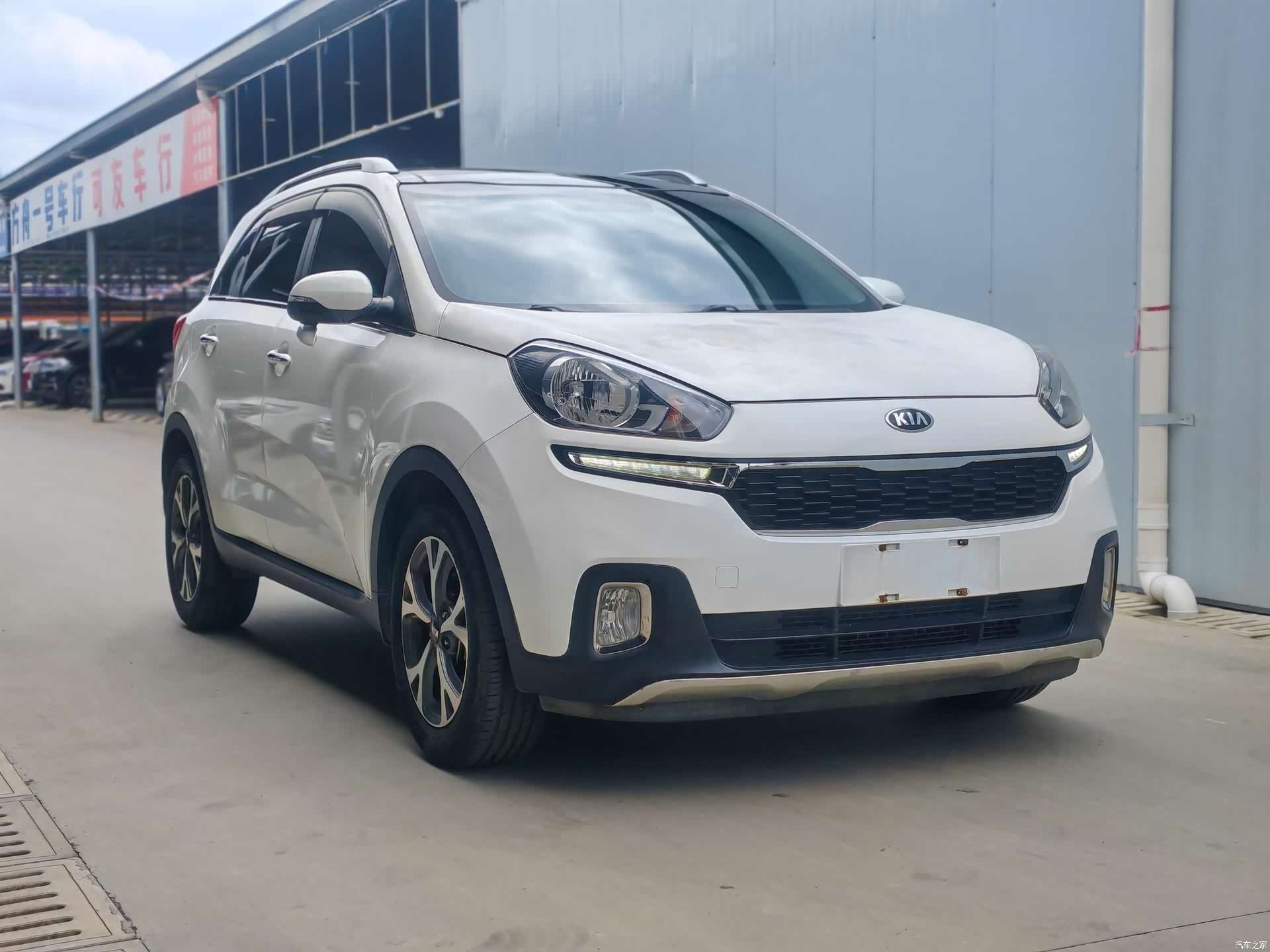 Kia KX3, 2016 8