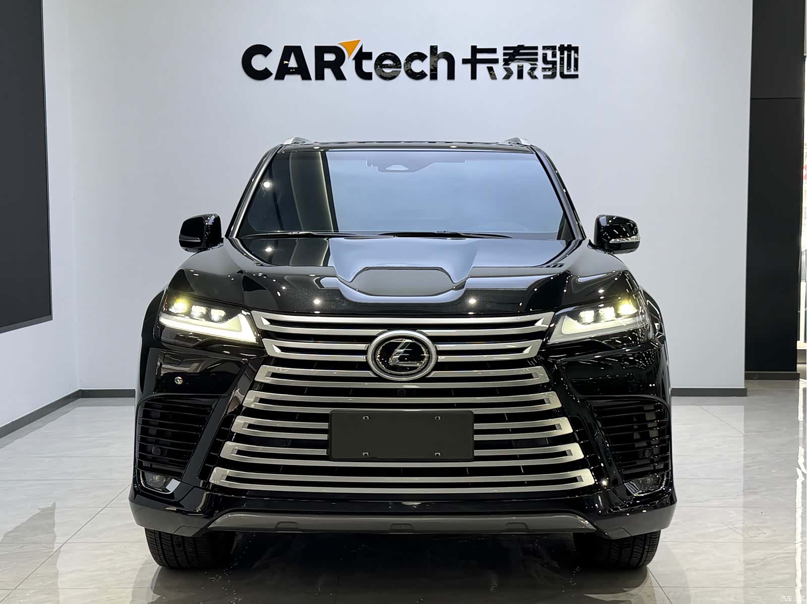 Lexus LX, 2025 2