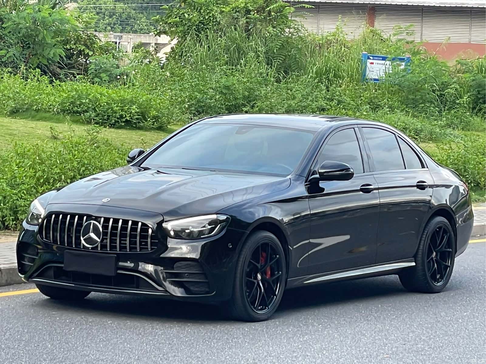 Mercedes-Benz E-Class, 2022 1