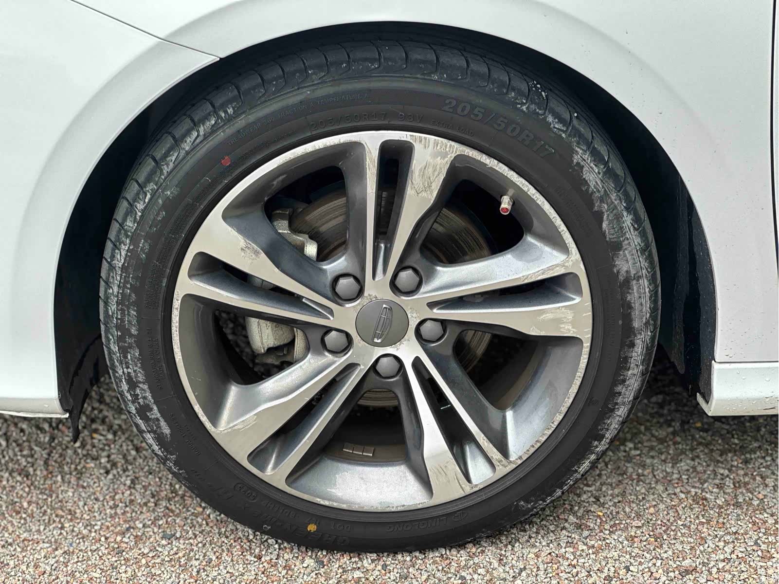 Geely Binray, 2019 12