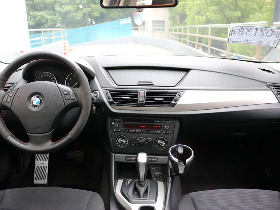 BMW X1 2012, фото 9