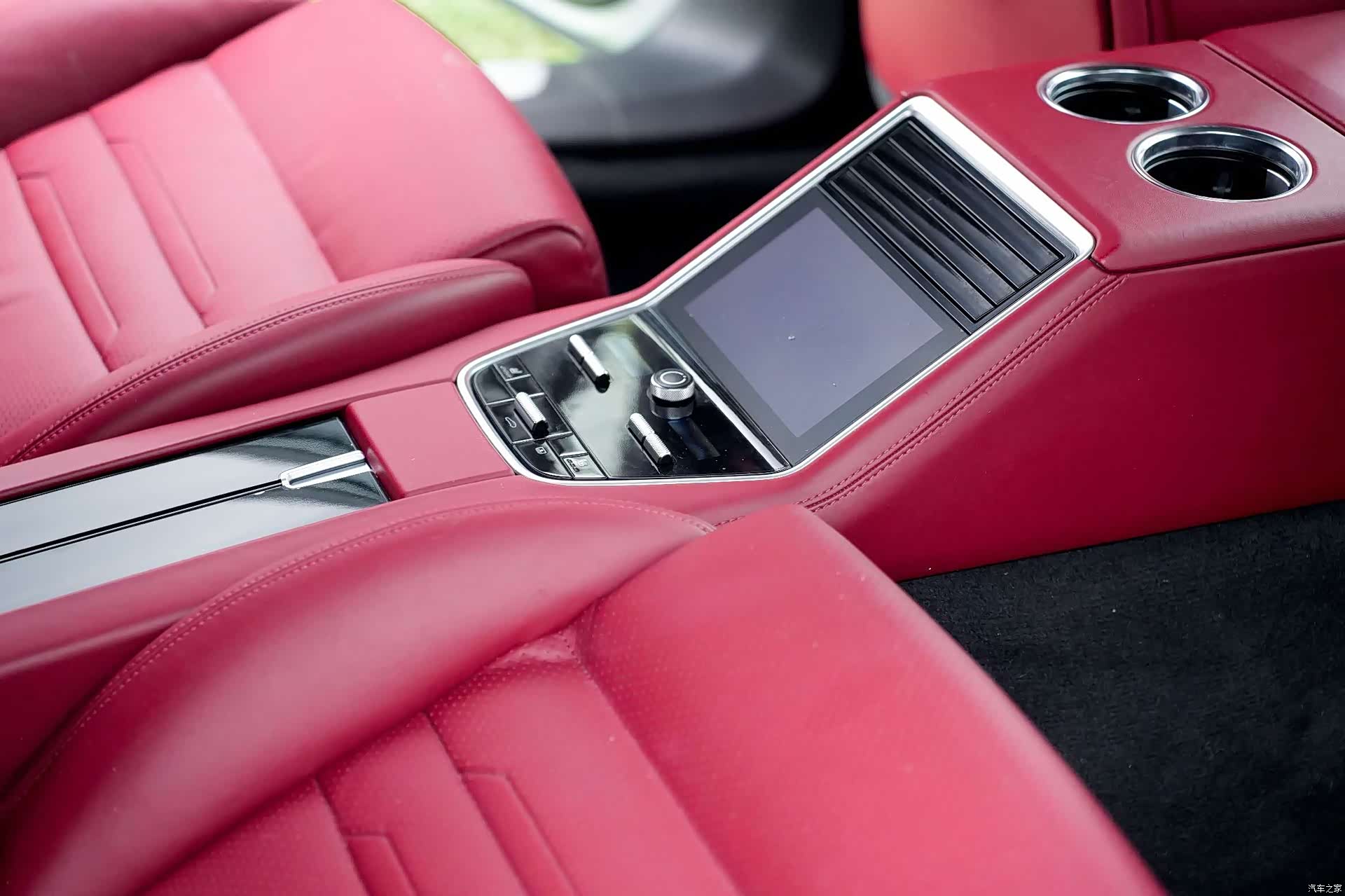 Porsche Panamera, 2019 11