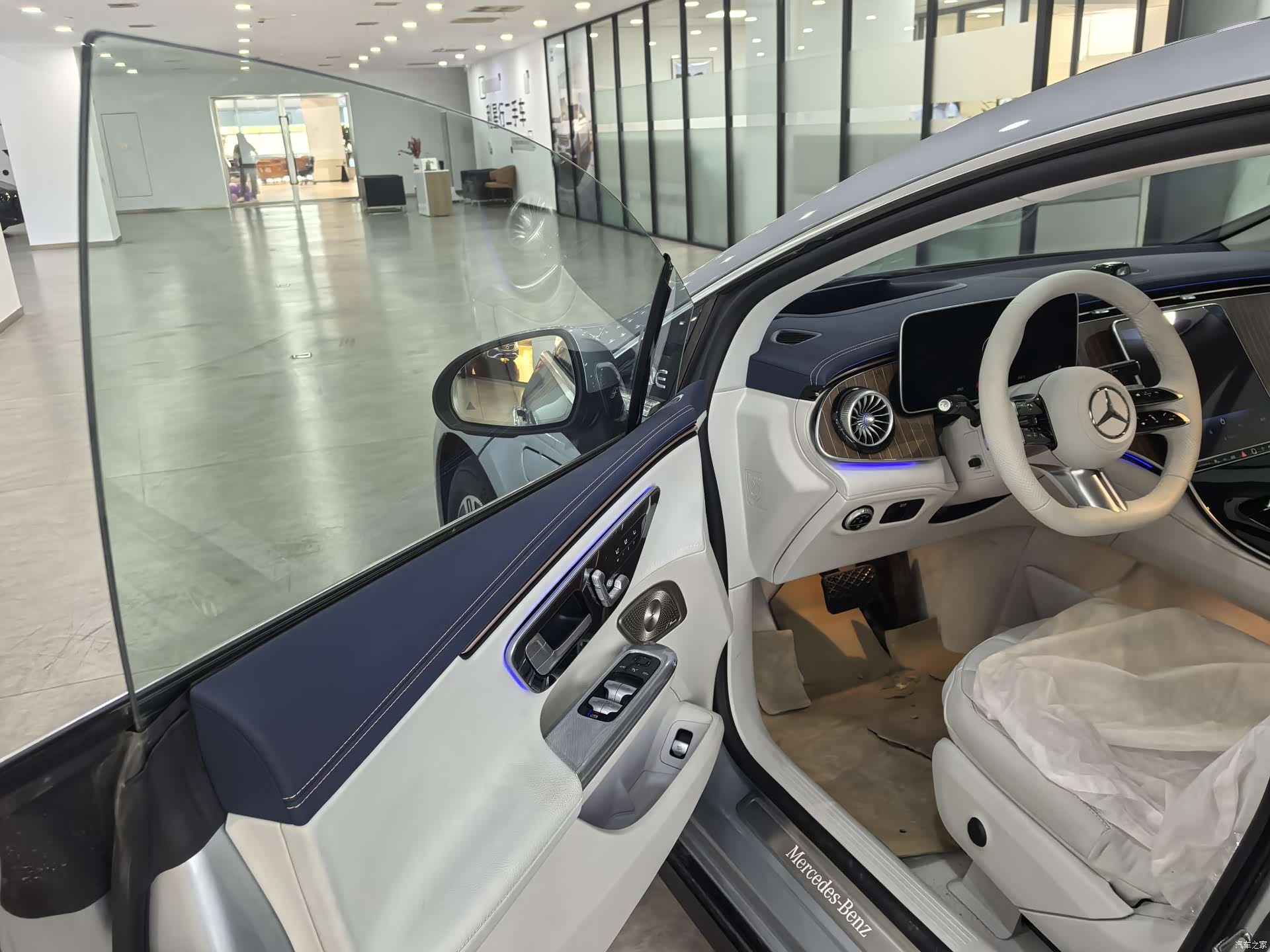 Mercedes-Benz EQE, 2025 16