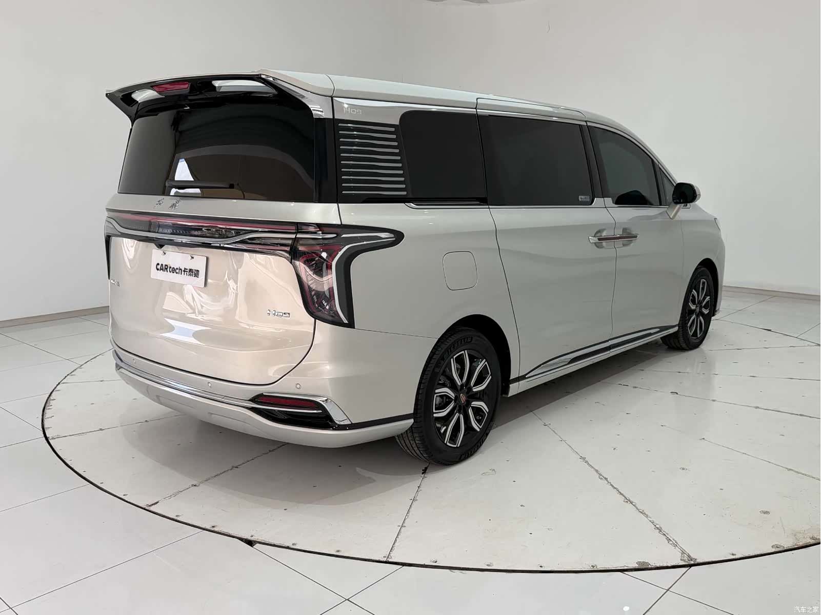 Hongqi HQ9, 2023 8