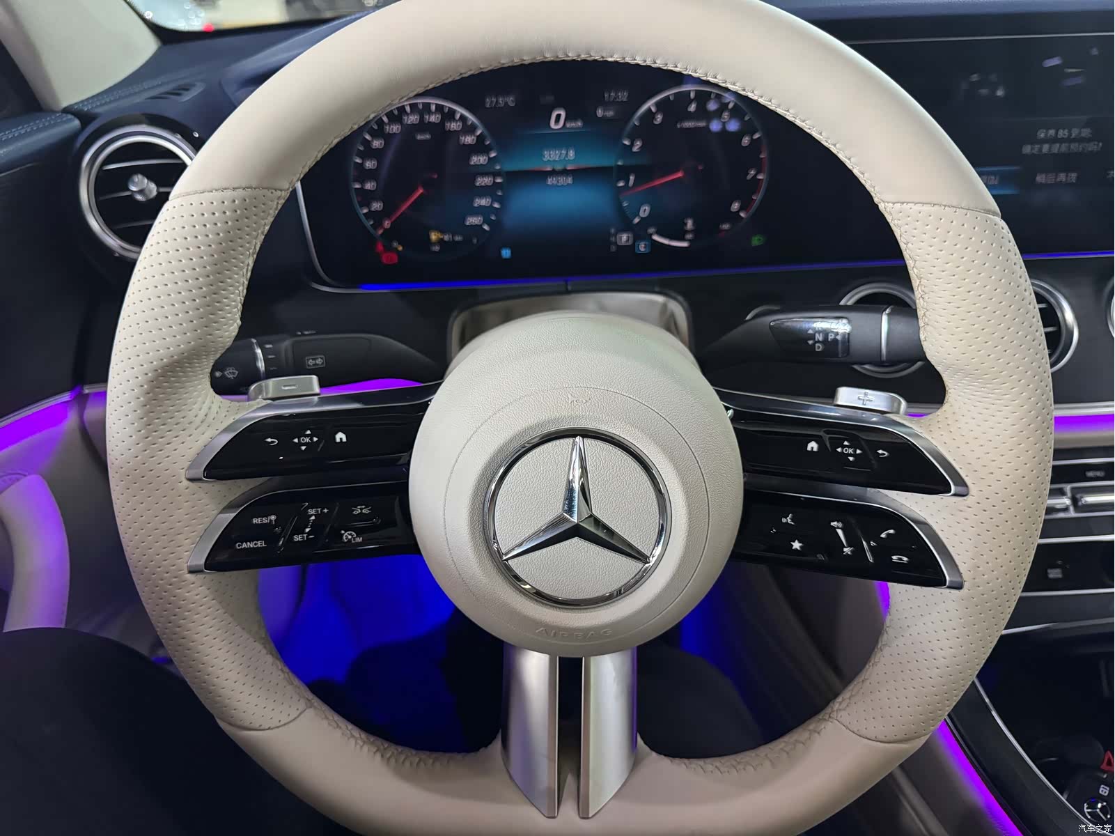 Mercedes-Benz E-Class, 2022 15