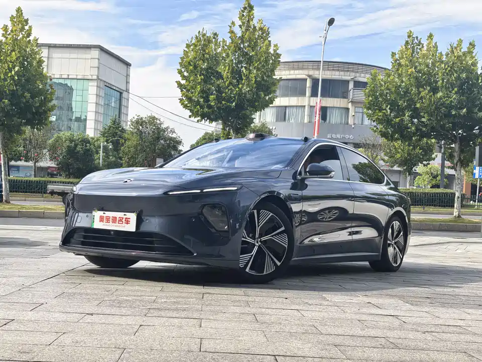NIO ET7