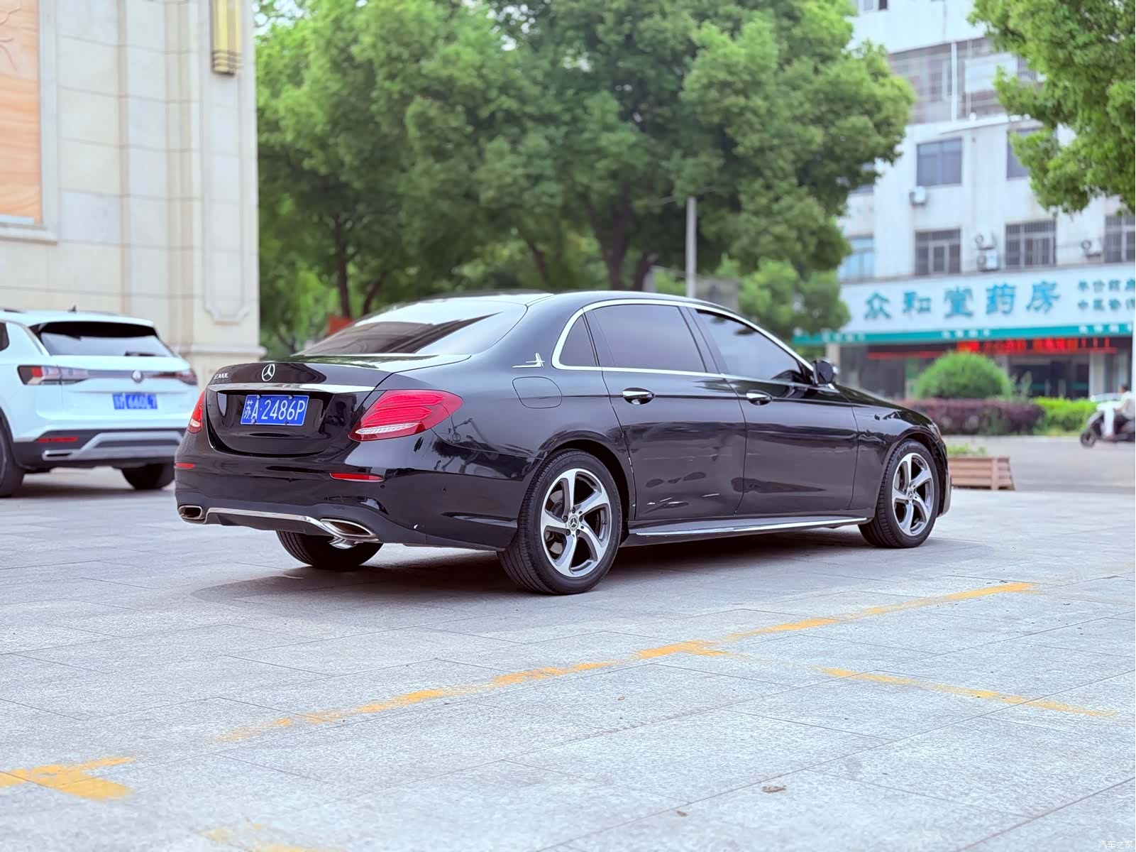 Mercedes-Benz E-Class, 2020 4