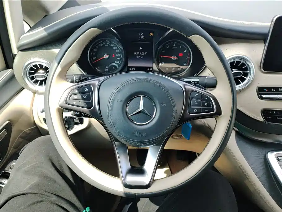 Mercedes-Benz V-class