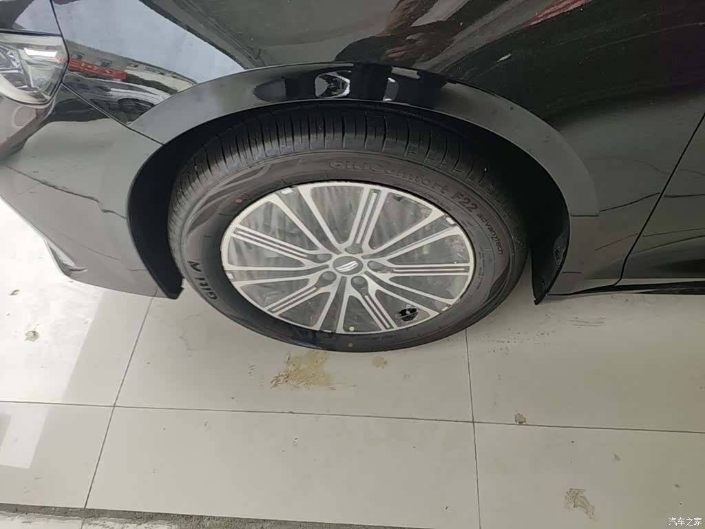 Geely Preface, 2026 23