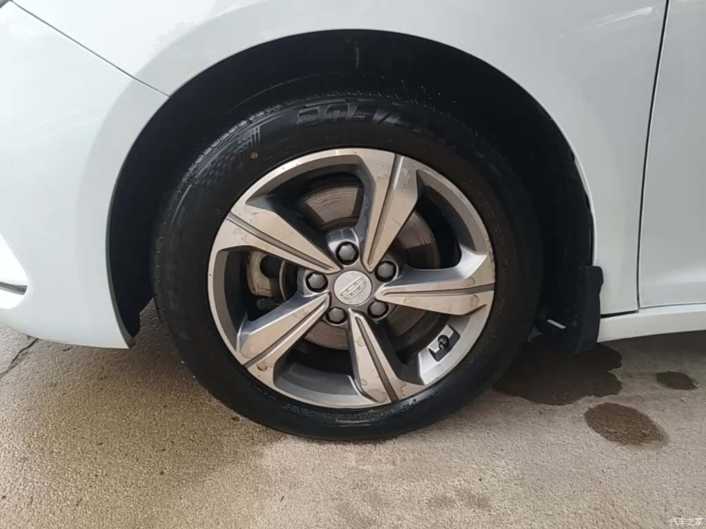 Geely Emgrand, 2019 23