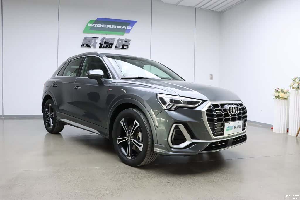 Audi Q3, 2022 3