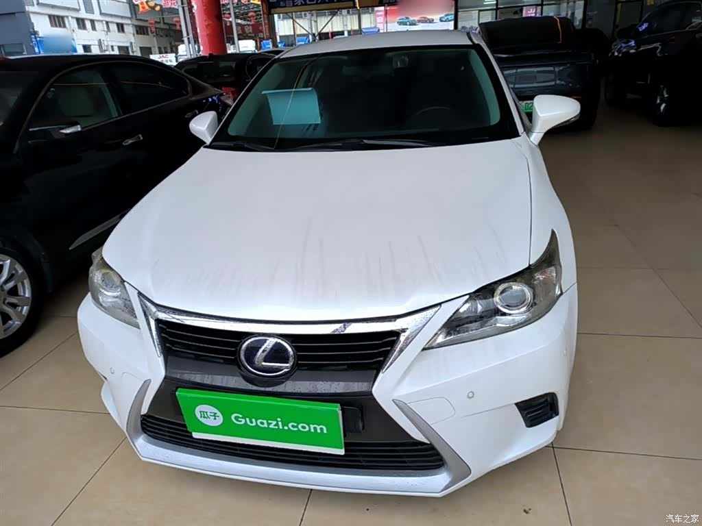 Lexus CT, 2015 3