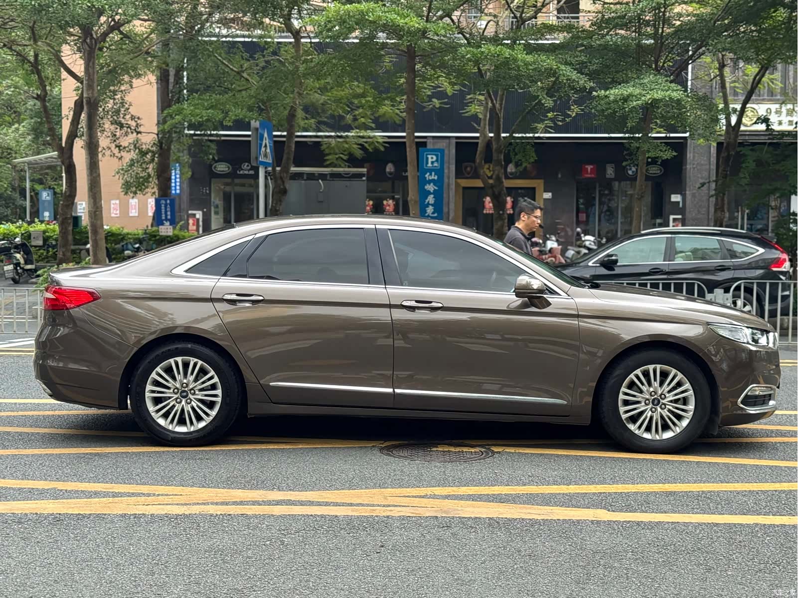 Ford Taurus, 2016 17